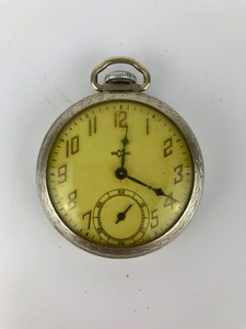lot 7 image: Vintage - Pocket Watch w Seconds Circle
