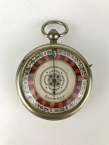 lot 10 image: Vintage - RARE Pocket Roulette Game