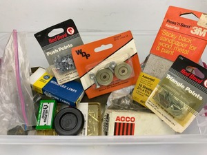lot 27 image: Vintage - Various Hardware