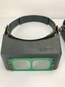 lot 95 image: Vintage - Magnifying Jewelers Glasses