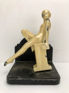 lot 52 image: Vintage - Female Figure Art