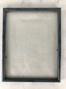 lot 87 image: Vintage - Hanging Picture Frame