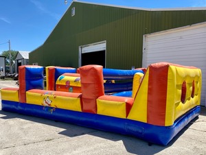 lot 91 image: Mini Obstacle Course Inflatable Bouncy House