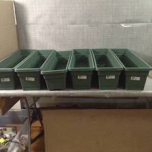 lot 25 image: Dura Cotta 30 in. Living Green Plastic Window Box Planter with Tray by Bloem - set of 6- not used