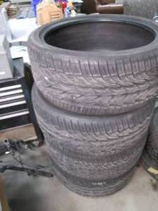Set of 4 Newer Toyo Proxes ST Tubel...