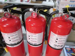 Lot of 3 fire extinguishers...