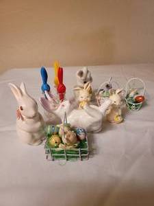 lot 107 image: Easter Decorative Items