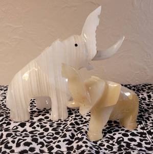 lot 96 image: Elephant Figurines