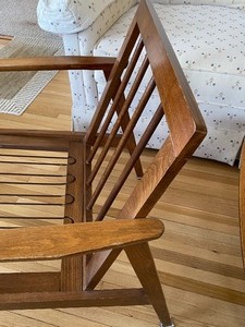 lot 2 image: Mid Century Chair