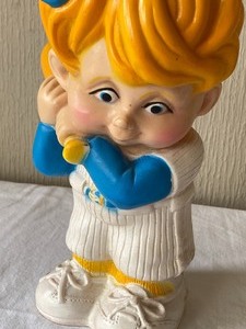 lot 5 image: Adorable Baseball Figurine Vintage Bank