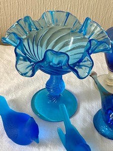 lot 52 image: Vintage Hues of Blues