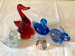 lot 53 image: Vintage Glass Animal Figurines