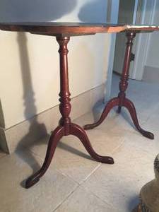 lot 152 image: Vintage Matching Accent Tables for Repair or Repurpose
