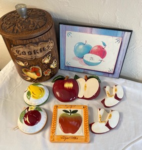 lot 127 image: Apple Decor Galore