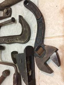 lot 296 image: Vintage Rusty Tools Deco Lot