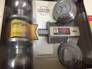 lot 316 image: Kwikset Door Lock Kit