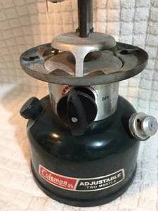 lot 324 image: Coleman Adjustable Two Mantle Lantern
