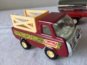 lot 329 image: 2 Buddy L Vintage Toy Trucks