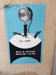 lot 335 image: Vintage Bell and Howell Movie Light in Original Box
