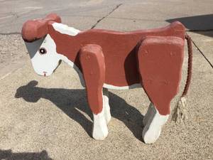 lot 356 image: Handmade  Painted Patio Deco Cow