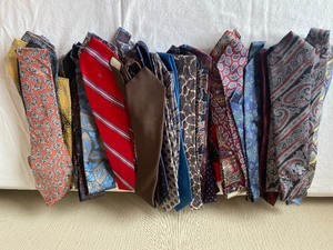 lot 242 image: Vintage Mens Ties