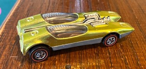 lot 254 image: Hot Wheels Redlines Splittin Image