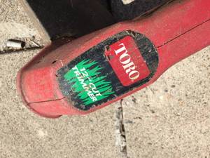 lot 366 image: Toro 12 Inch Electric Weed Whip