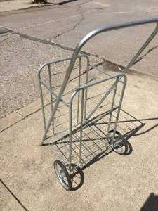 lot 372 image: Metal Rolling Grocery Cart