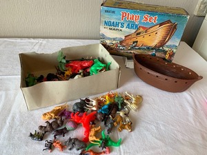 lot 198 image: Vintage MARX Noahs Ark Playset (as-is)
