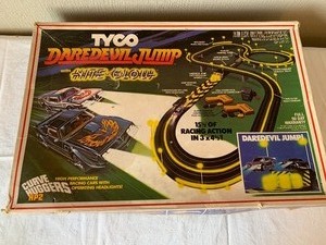 lot 214 image: TYCO Dare Devil Jump w Night Glow