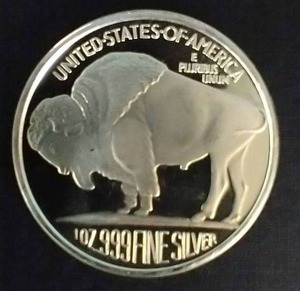 lot 2 image: 2015 Buffalo Silver Round