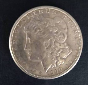 lot 6 image: 1900 Morgan Dollar