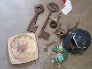 lot 15 image: Vintage Wood Key Holders, Vintage Temp Gauge, Deer Antlers, OUtdoor Toad and Frog Statue See Photos