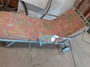 lot 33 image: Vintage Metal Framed Lounger With Padded Cushion  Well Made See Photos