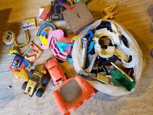 lot 82 image: Vintage Toys, Wood Bank, Cards & More