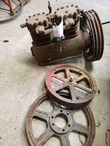 lot 60 image: Vintage Pump With Additional Pully Wheels Untested See Photos