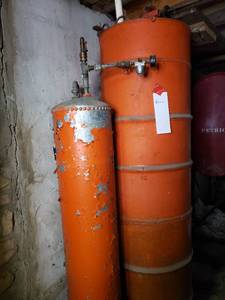 lot 58 image: (2) High Pressure Tanks