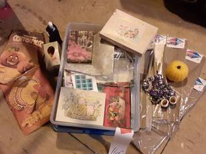 lot 160 image: Craft Supplies, Bags, Cards, Home Decor, Holiday & More in Covered Tote