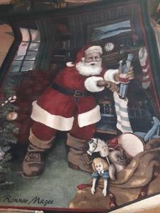 lot 220 image: Large Santa Rug Looks New 65.5 W X 90.5 L