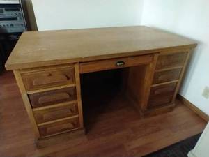 lot 1 image: Antique Wooden Desk