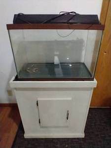 lot 48 image: Fish Tank, Stand & Accessories