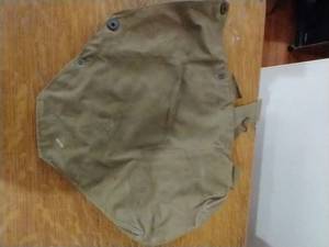 lot 58 image: Army Gas Mask Bag