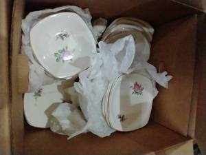 lot 67 image: Box of Braden City Pottery China