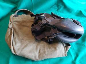 lot 90 image: Gas Mask with bag
