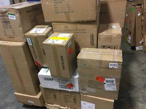 Lot of assorted branded lights Customer Returns See Pictures