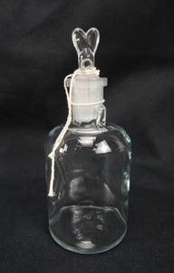 lot 199 image: Set of 4 Vintage Mercer Glass Works 125 ML Clear Glass Dropping Bottles With Unique Stopper
