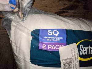2 Serta Sertapedic Endless Comfort Standard Size Pillows