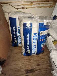 2 Serta Sertapedic Super Firm Standard Size Pillows
