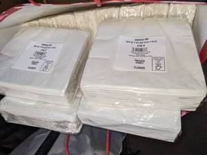 12 Packs of White Spritz Lunch Napkins