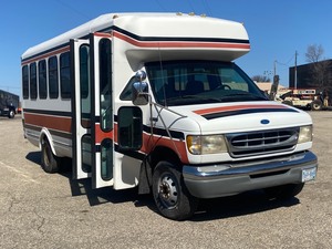 1997 Ford E.-Super Duty Shuttle Bus